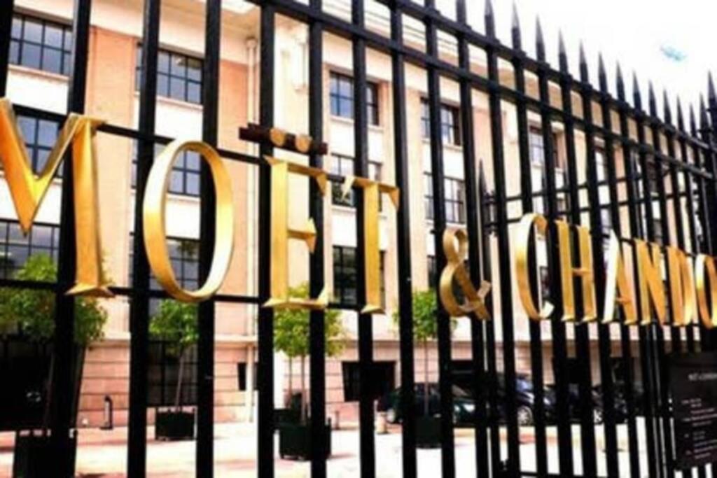 Suite Premium Le Figaro 2 Épernay Esterno foto