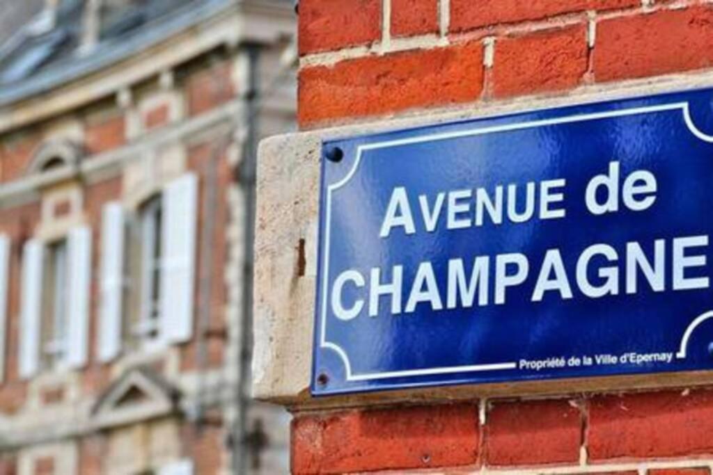 Suite Premium Le Figaro 2 Épernay Esterno foto
