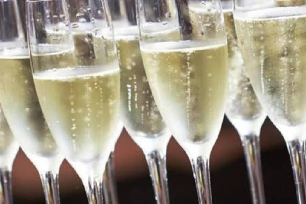 Suite Premium Le Figaro 2 Épernay Esterno foto